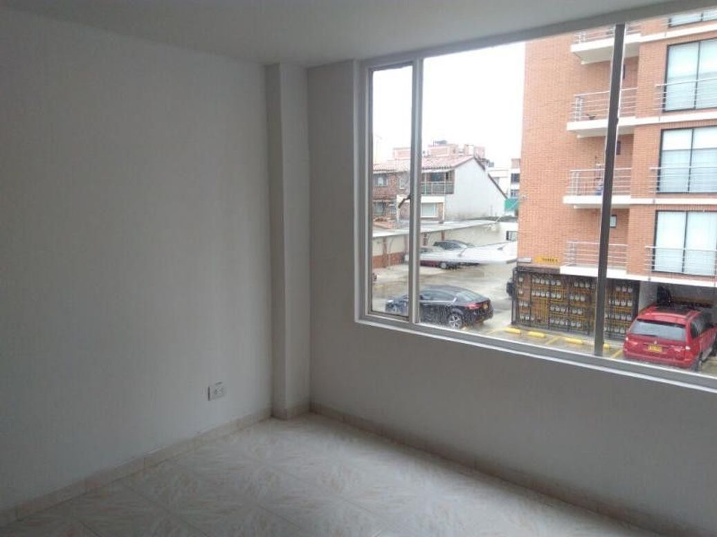 Apartamento de 3 alcobas en venta en Caobos Salazar, Bogotá, 78 m² · foto 6 de 11