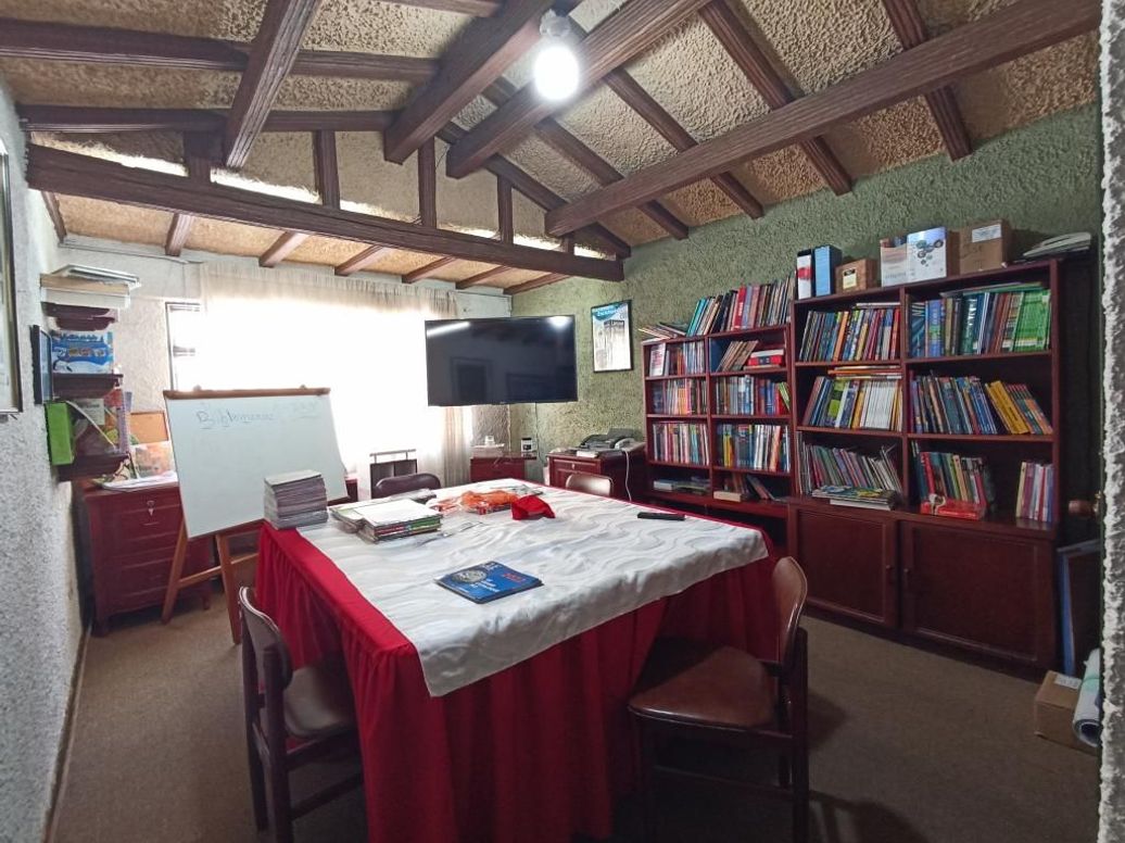 Casa de 5 alcobas en venta en Santa Barbara Central, Bogotá, 581 m² · foto 3 de 20