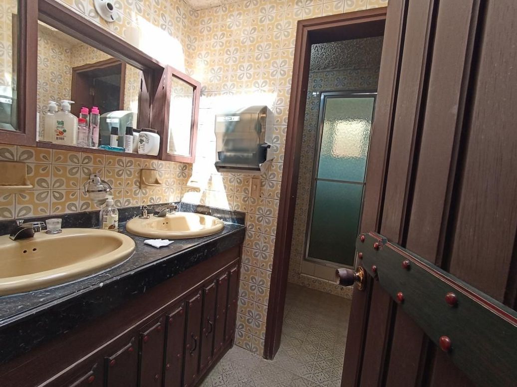Casa de 5 alcobas en venta en Santa Barbara Central, Bogotá, 581 m² · foto 11 de 20