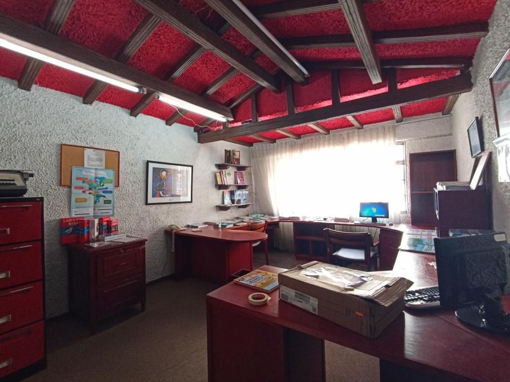 Casa de 5 alcobas en venta en Santa Barbara Central, Bogotá, 581 m² · foto 13 de 20