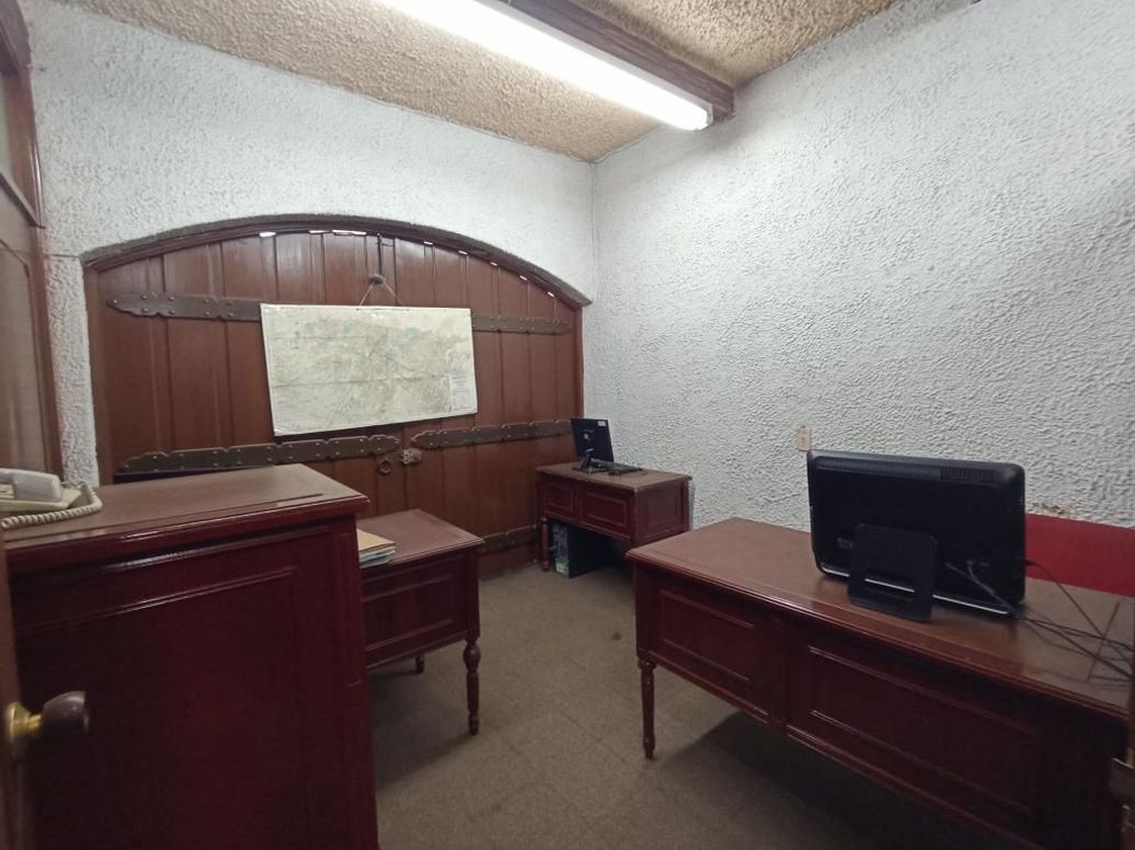 Casa de 5 alcobas en venta en Santa Barbara Central, Bogotá, 581 m² · foto 15 de 20