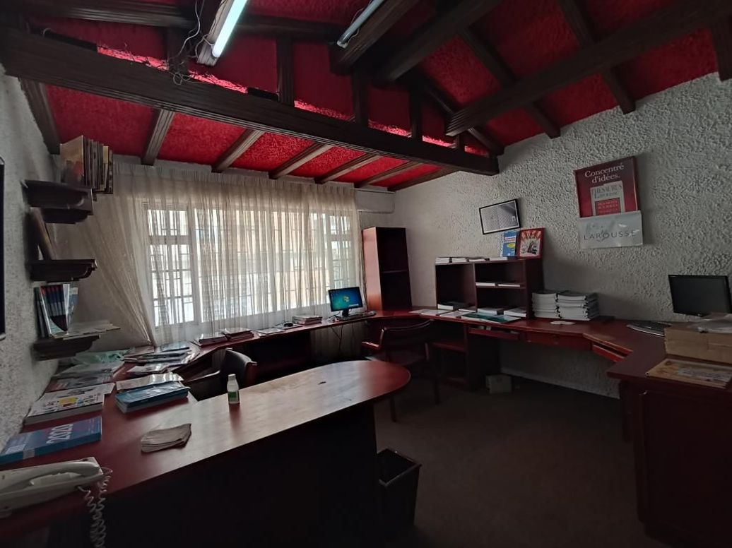 Casa de 5 alcobas en venta en Santa Barbara Central, Bogotá, 581 m² · foto 14 de 20