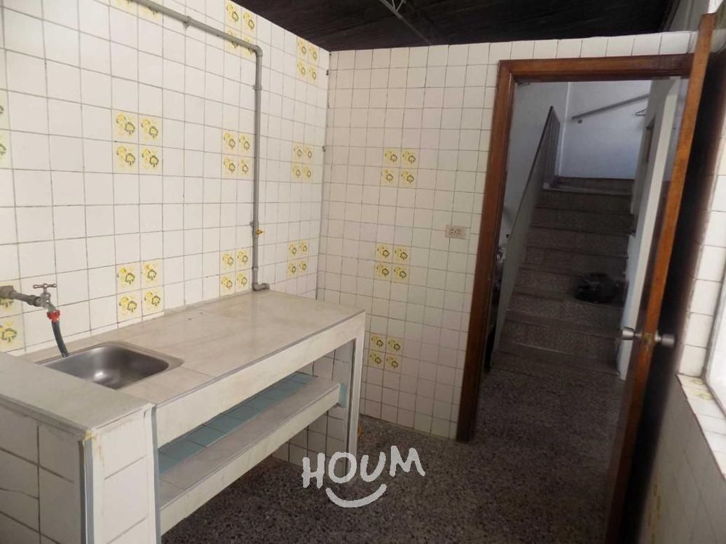 Casa de 10 alcobas en venta en Bellavista Occidental, Bogotá, 380 m² · foto 8 de 20