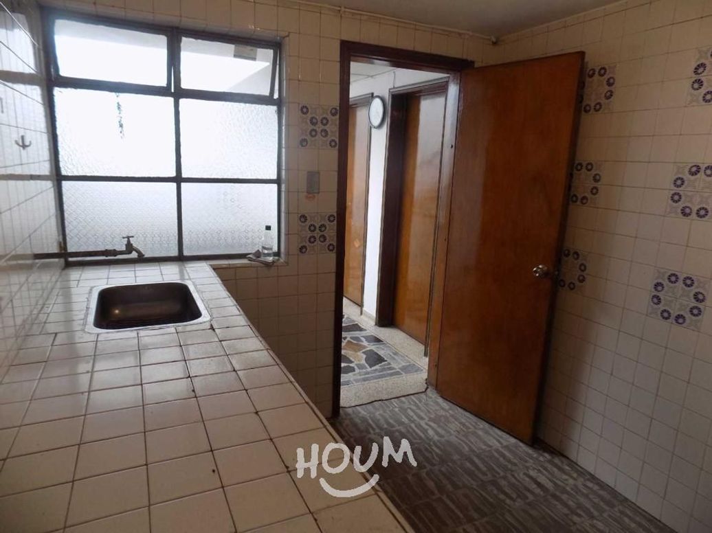 Casa de 10 alcobas en venta en Bellavista Occidental, Bogotá, 380 m² · foto 18 de 20