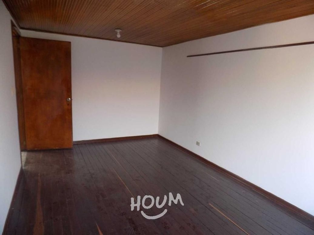 Casa de 10 alcobas en venta en Bellavista Occidental, Bogotá, 380 m² · foto 15 de 20