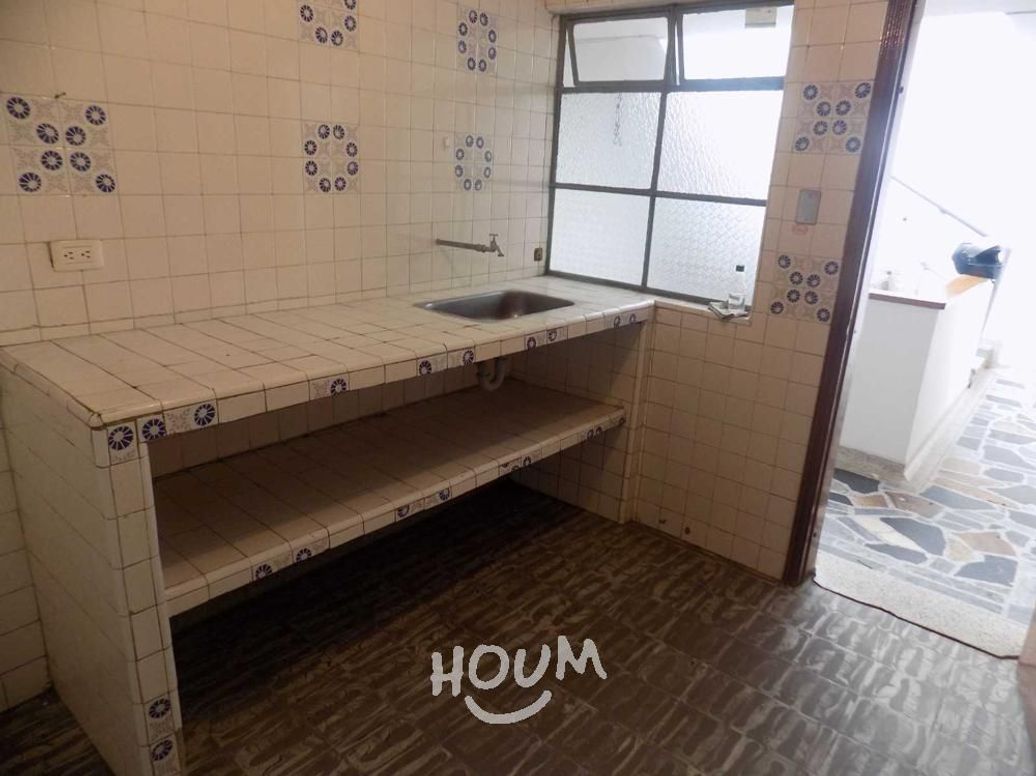 Casa de 10 alcobas en venta en Bellavista Occidental, Bogotá, 380 m² · foto 20 de 20