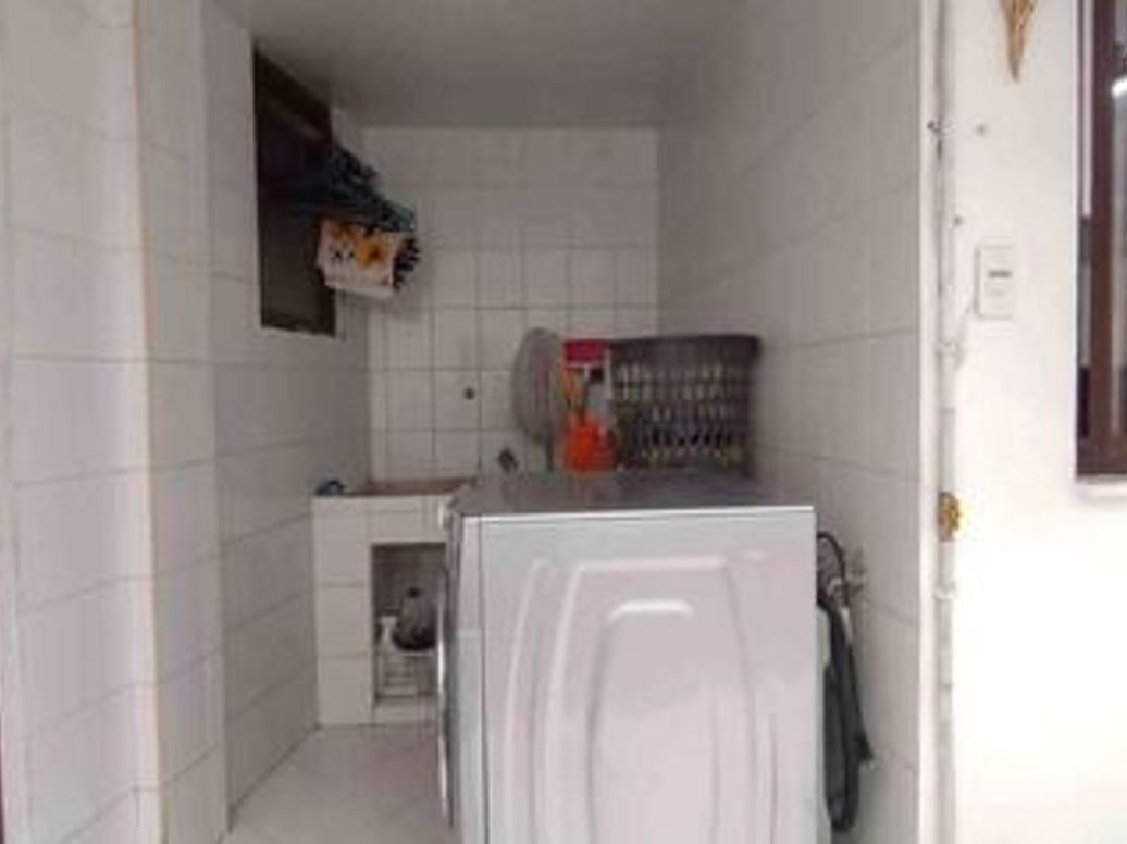 Casa de 4 alcobas en venta en Santa Barbara Central, Bogotá, 209 m² · foto 8 de 12