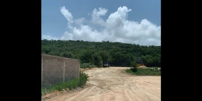 LOTE EN VENTA, MAMONAL 

Se Vende lote con excelente ubicacion, cuenta con un area de 11,400 mtr sobre via principal de mamomal km 4 (200 de fondo * 57 de frente) lote cuenta con luz.

CODIGO WASI 8525107

 
