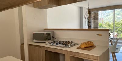 Te presentamos este apartamento para estrenar ubicado en Girardota, cuenta con dos habitaciones, 1 baño, sala comedor, cocina abierta, zona de ropas, parqueadero y util. Areas disponibles desde  64,82 mts2 , 65,17 mts2, 68,14 mts2, 67,78 mts2  y 72 mts2, todos incluyen cuarto util y parqueadero.