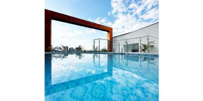 Este espectacular apartaestudio, situado en la  Avenida Centenario, te ofrece un estilo de vida moderno.

Beneficios incomparables:


 Ubicación estratégica: Rodeado de los mejores centros comerciales, supermercados y centros de salud de la ciudad.

 
  Espacios inteligentes: Disfruta de una amplia alcoba independiente con balcón, un funcional escritorio, una cocina equipada, una acogedora sala de estar, una práctica zona de lavandería y un elegante baño. Ademas cuanta con una practica Bodega.
 
 
 Comodidades exclusivas: El conjunto residencial cuenta con piscina, baño turco, coworking, gimnasio y salón social para tu disfrute.
 Parqueadero cubierto: Protege tu vehículo con total seguridad.


¡Oportunidad única!


 Disponible amoblado por $275.000.000, con electrodomésticos y mobiliario: nevera, cama, televisor, sofá cama, mesa, lavadora y cafetera.


¡Tu nuevo hogar te espera!


 No pierdas esta oportunidad. Contáctame ahora mismo:  whatsapp 3005050322.
 ¡Haz de este apartaestudio tu refugio en la ciudad!

