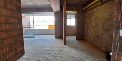 Apartamento para Cesión de derechos, excelente ubicación, cerca al CC comercial parque Fabricato, zonas de transporte, entidades bancarias, restaurantes. El apartamento cuenta con 75,59 metros cuadrados; Distribuidos en tres habitaciones, dos baños completos, cocina abierta, zona de ropas, salón comedor, balcón. Cuenta con un parqueadero sencillo. Unidad completa con Piscina, turco, sauna, gimnasio, salón social, cancha sintética, juegos infantiles, porteria 24 horas. (FOTOS TOMADAS DEL PROYECTO)