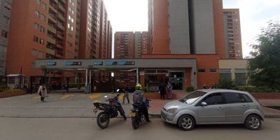 Descubre este elegante apartamento ubicado en , con 3 habitaciones, 2 baños y 1 parqueadero. Con un total de 43 metros cuadrados, este inmueble ofrece comodidad y estilo en cada rincón. Su diseño moderno y acabados de calidad lo convierten en el hogar ideal para ti y tu familia. No pierdas la oportunidad de vivir en este exclusivo espacio.
2 Ascensores por torre
2 baños con ducha de hidromasaje, grifería de cascada
Cocina tipo americano Mesón Movible en Mármol
Zona de lavandería con punto de gas para la secadora
Apartamento Domotizado con Alexa 
Club House  Piscina Adultos y Niños Climatizada  GYM  Sala de Juegos Para Niños  Sala de Juegos Para Adultos  Cancha de Básquet  Bicicletero Salón de Eventos Parque para niños  Parque de Ejercicios  Lobby de Recepción- Planta Eléctrica – Tanques de Agua en cada Torre



 ¡Contáctanos ahora para más información y agenda una visita!