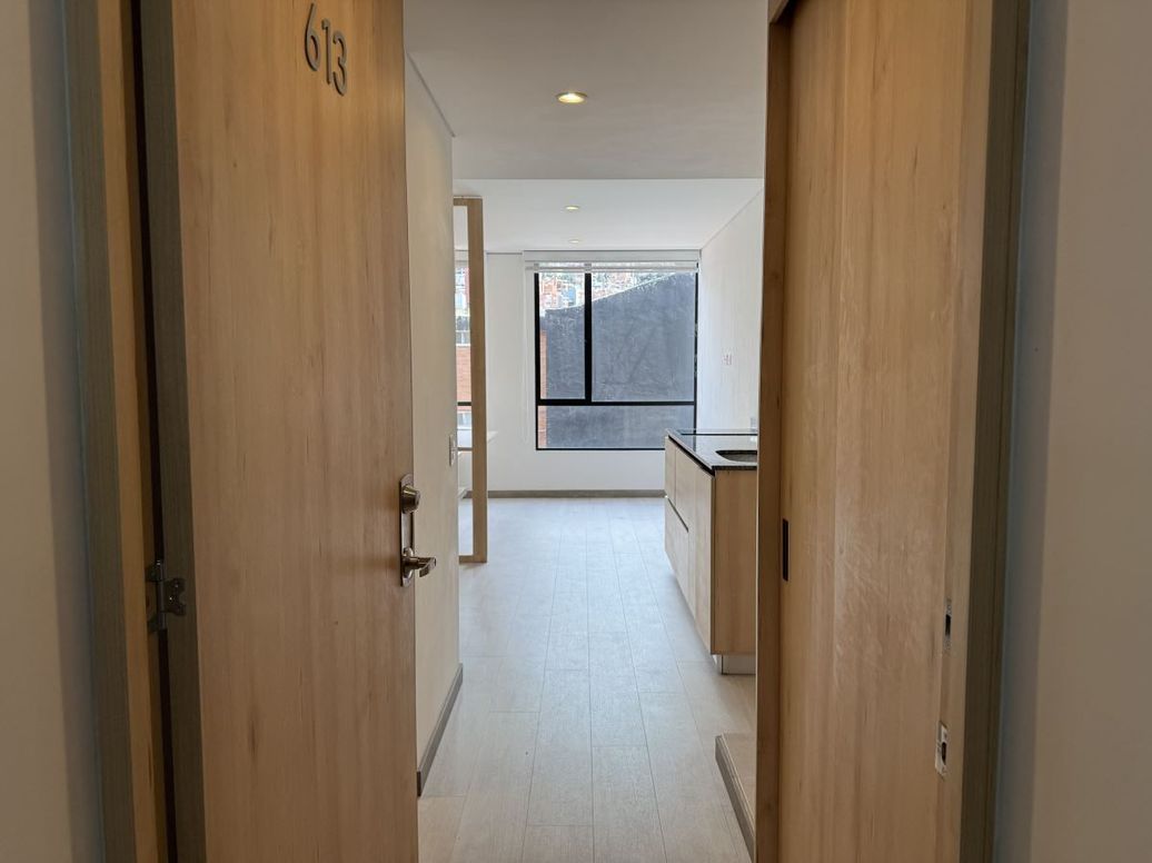 Apartamento de 1 alcoba en venta en Chapinero Central, Bogotá, 21 m² · foto 2 de 13