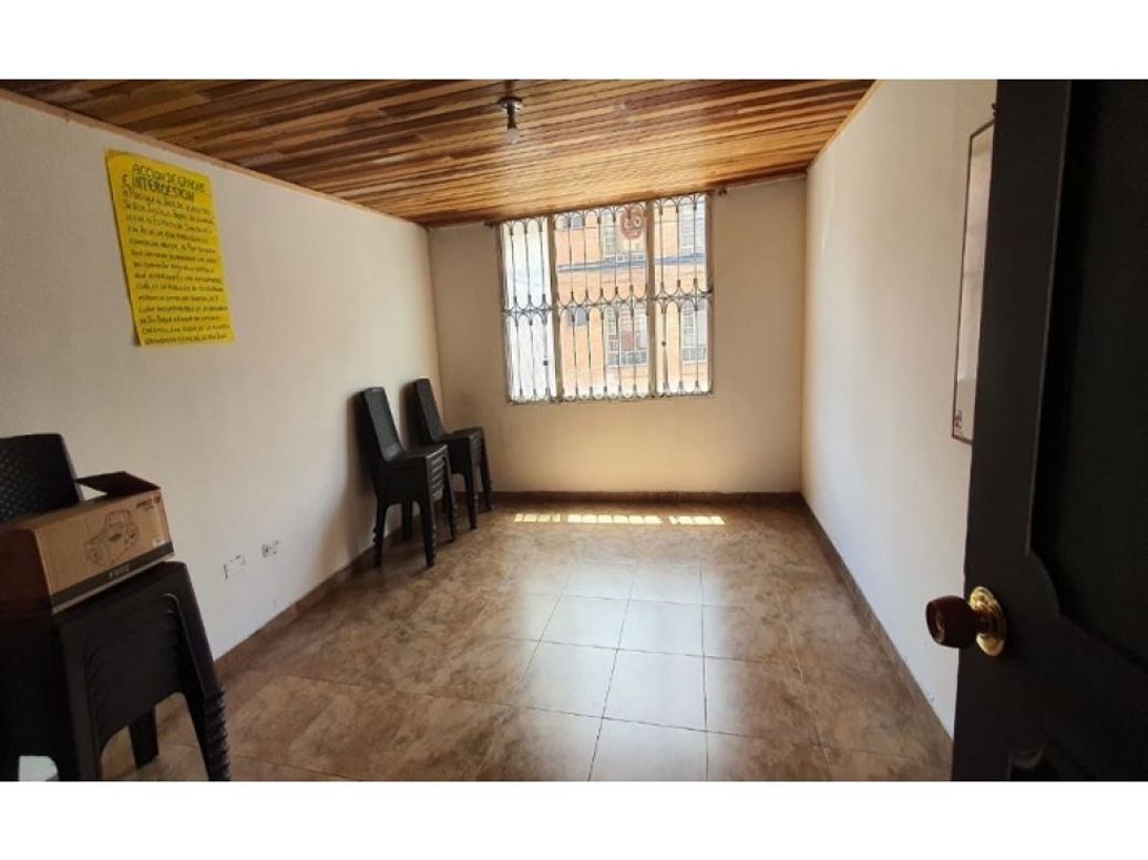 Casa de 3 alcobas en venta en La Reliquia, Bogotá, 400 m² · foto 5 de 7