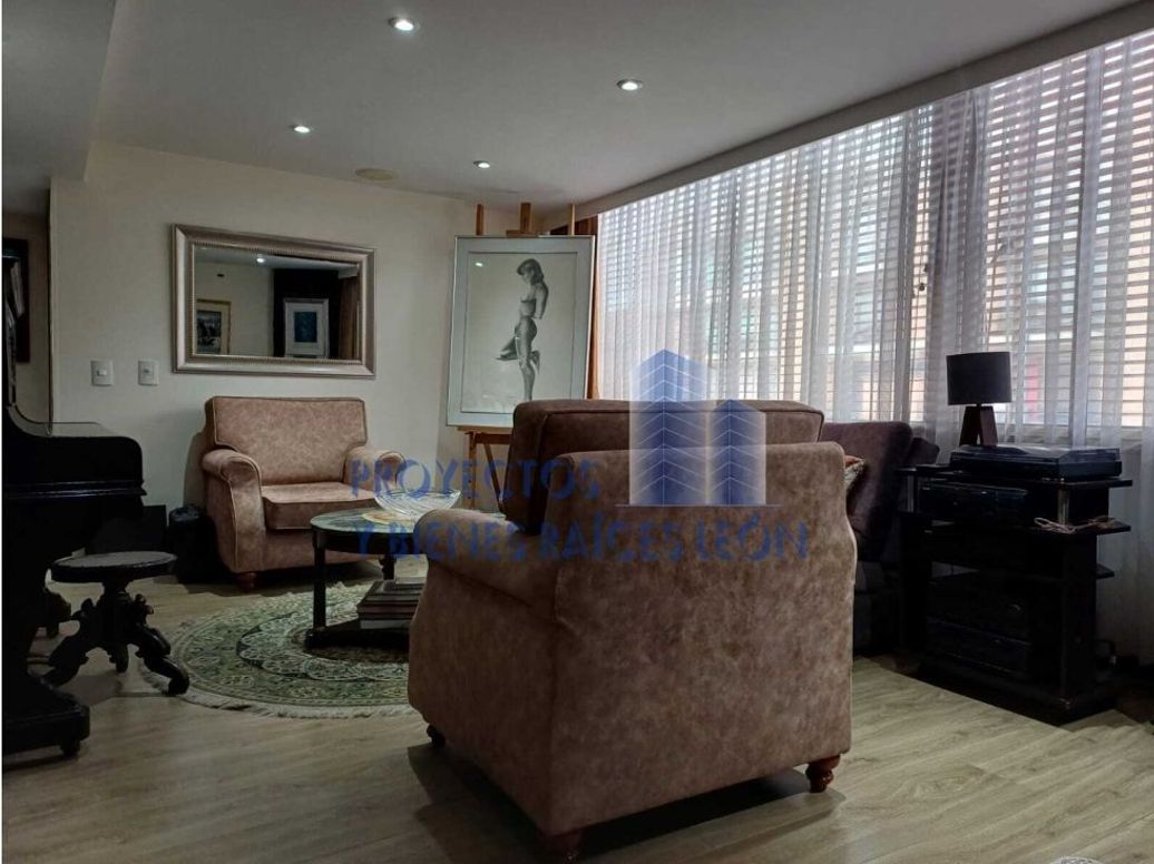 Apartamento de 3 alcobas en venta en Bella Suiza, Bogotá, 90 m² · foto 2 de 20
