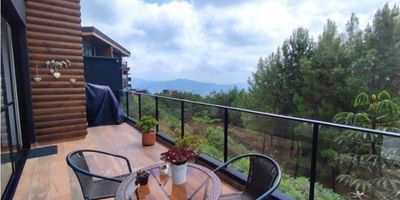 Espectacular apartamento ubicado en excelente sector del retiro via fizebad ,unidad sierra grande 2 ,disfruta de este maravilloso lugar rodeado de montañas y con una vista unica a la represa la fe .ademas cuenta con zona verde privada parqueadero doble lineal y 2 cuartos util
