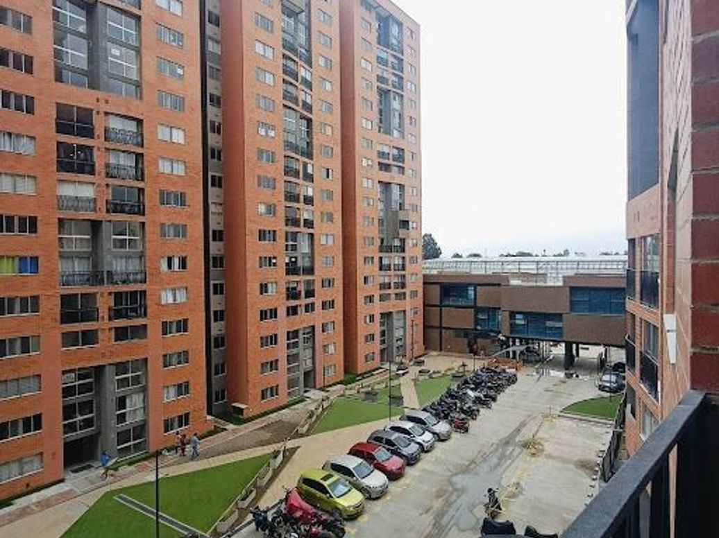 Apartamento de 2 alcobas en venta en Las Brisas, Bogotá, 46 m² · foto 3 de 20