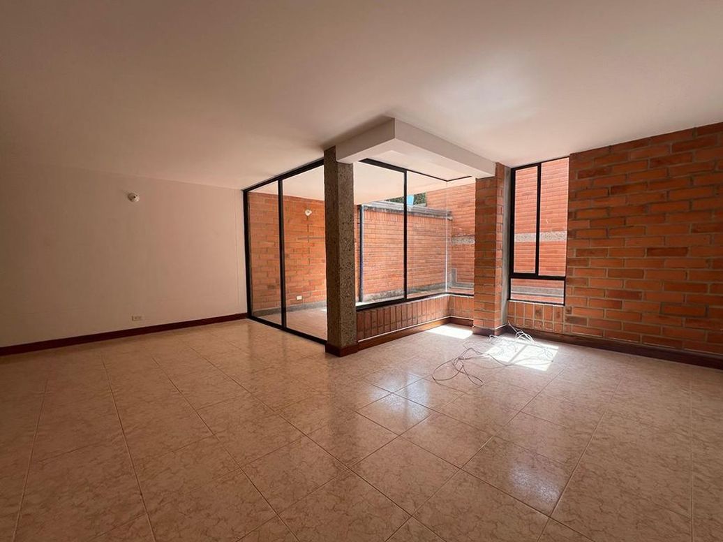 Casa en Arriendo en Loma Benedictinos, Envigado, Envigado en Loma Benedictinos