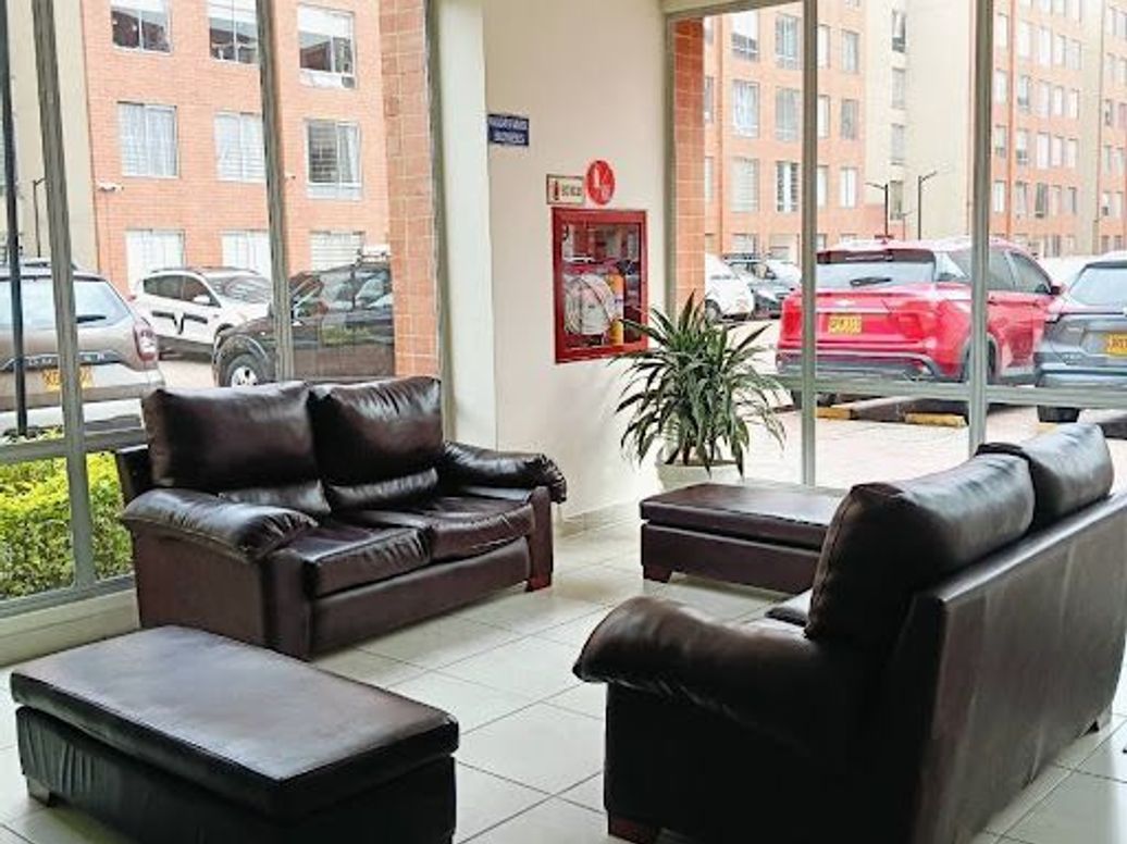 Apartamento de 3 alcobas en venta en Villas De Granada, Bogotá, 50 m² · foto 3 de 20