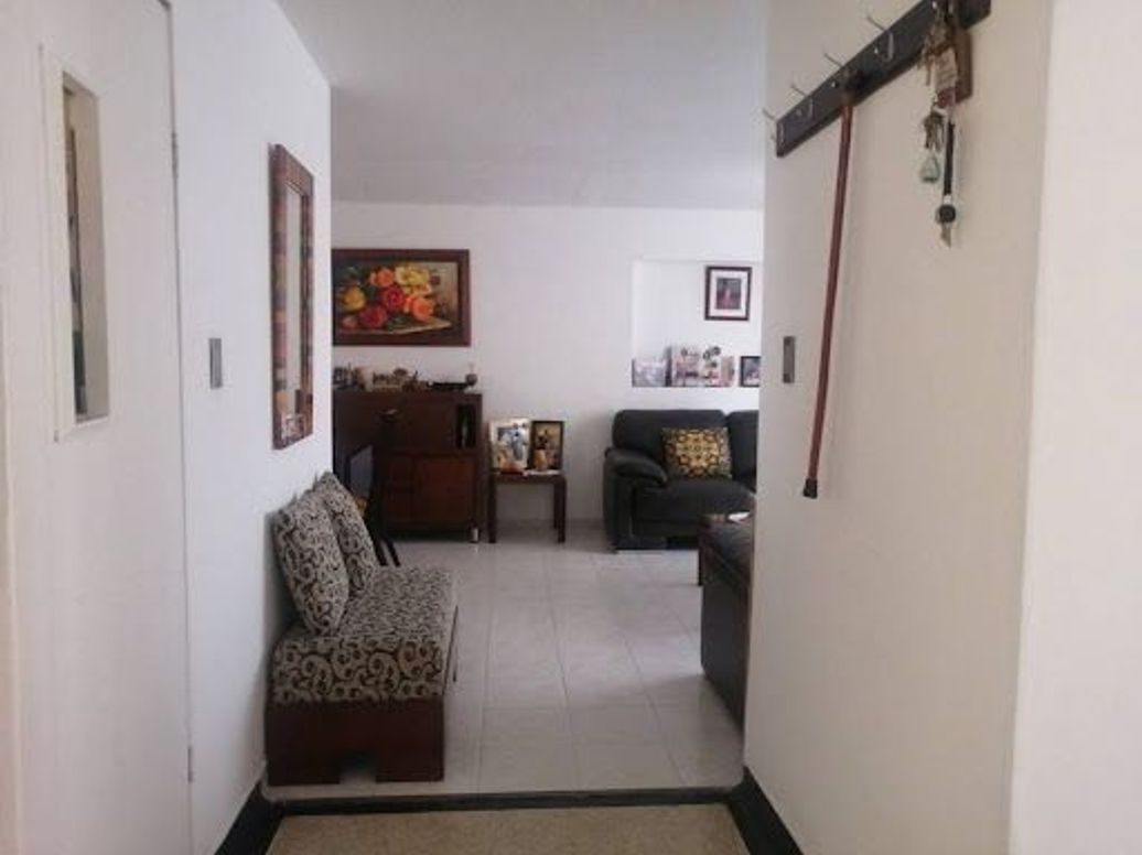 Casa de 3 alcobas en venta en Villemar, Bogotá, 220 m² · foto 6 de 20