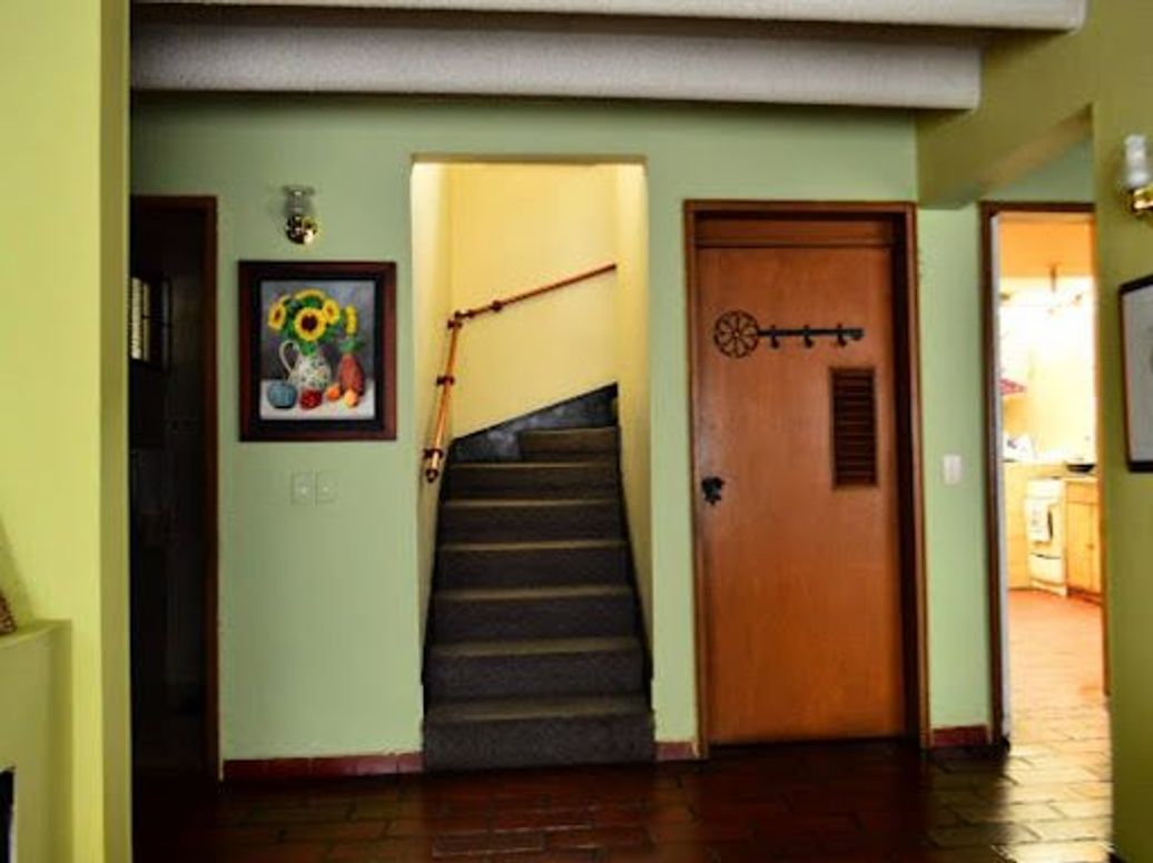 Casa de 4 alcobas en venta en Pontevedra, Bogotá, 285 m² · foto 2 de 13