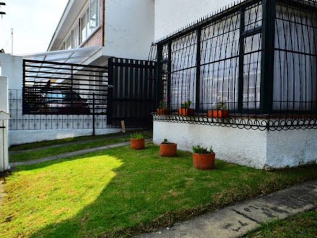 Casa de 4 alcobas en venta en Pontevedra, Bogotá, 285 m² · foto 6 de 13