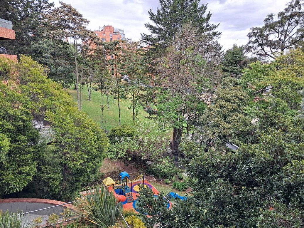 Apartamento de 3 alcobas en venta en Los Rosales, Bogotá, 300 m² · foto 18 de 20