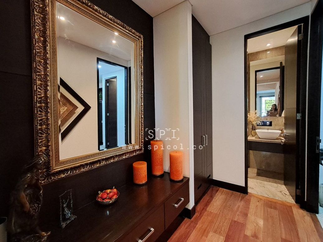 Apartamento de 3 alcobas en venta en Los Rosales, Bogotá, 300 m² · foto 9 de 20