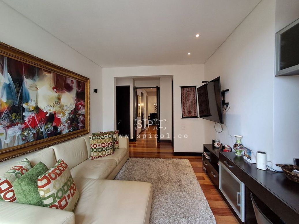 Apartamento de 3 alcobas en venta en Los Rosales, Bogotá, 300 m² · foto 4 de 20