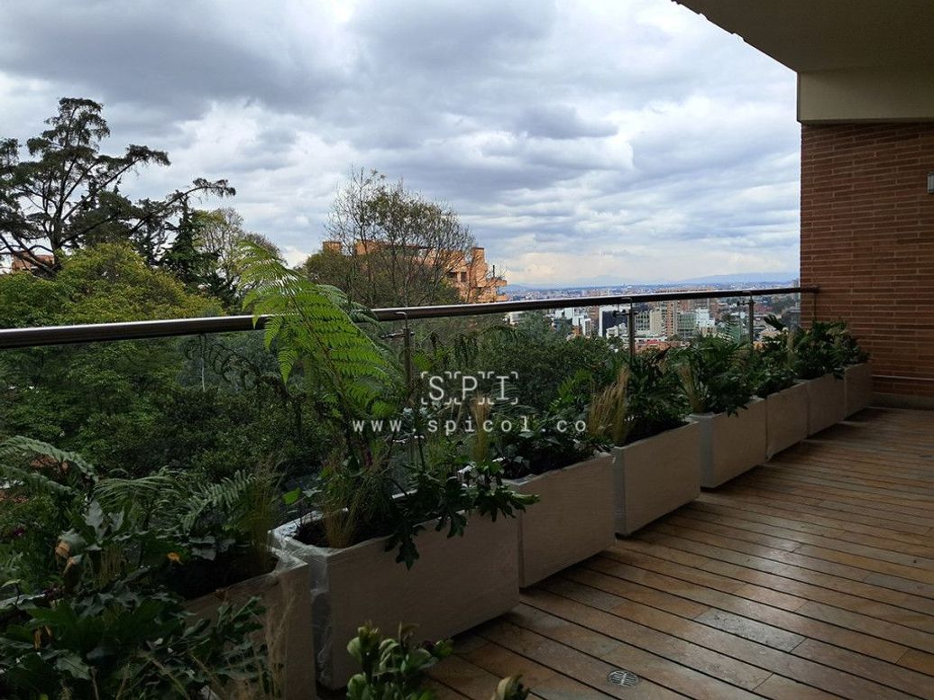 Apartamento de 3 alcobas en venta en Los Rosales, Bogotá, 300 m² · foto 17 de 20