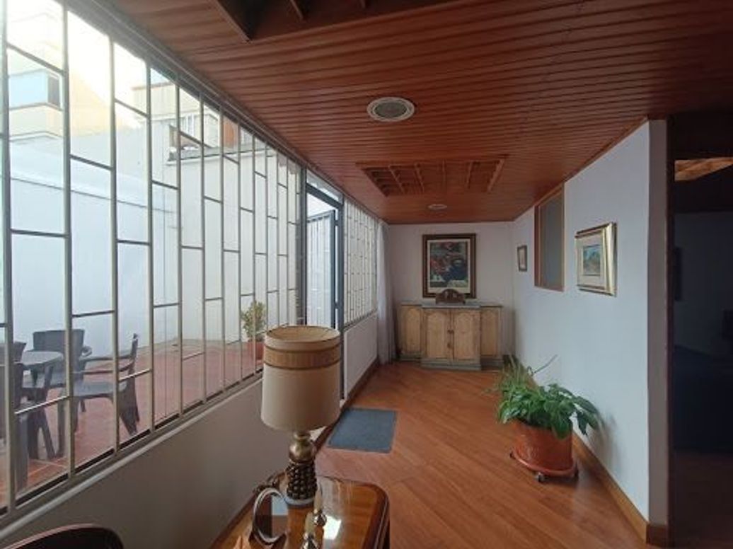 Apartamento de 2 alcobas en venta en Santa Barbara Alta, Bogotá, 123 m² · foto 13 de 20