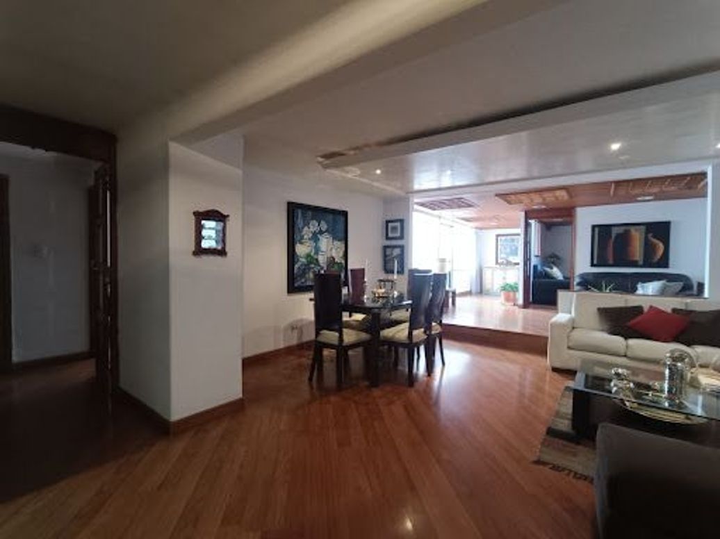 Apartamento de 2 alcobas en venta en Santa Barbara Alta, Bogotá, 123 m² · foto 7 de 20