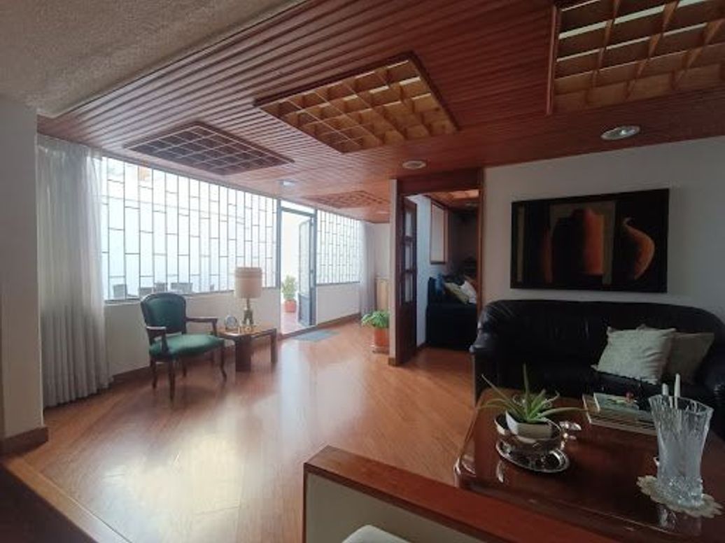 Apartamento de 2 alcobas en venta en Santa Barbara Alta, Bogotá, 123 m² · foto 4 de 20