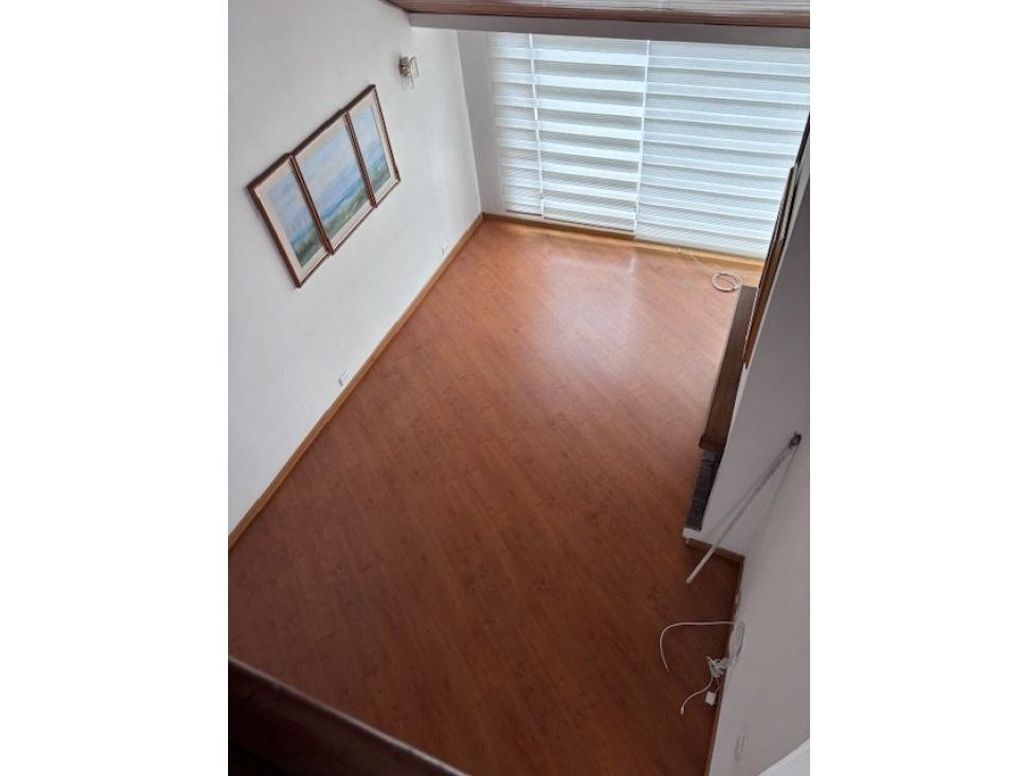 Casa de 3 alcobas en venta en Ilarco, Bogotá, 151 m² · foto 2 de 16