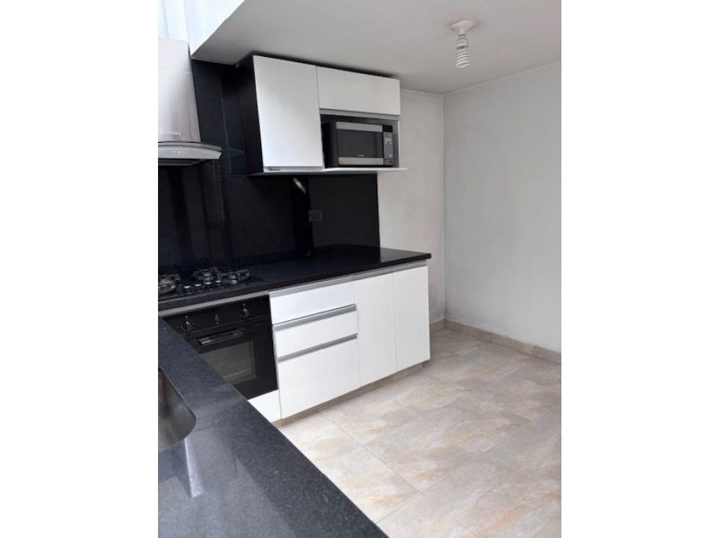 Casa de 3 alcobas en venta en Ilarco, Bogotá, 151 m² · foto 10 de 16