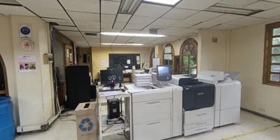 Bodega en venta, ubicado en el sector del prado, el cual cuenta con una amplia bodega, oficinas en 2 pisos, el sitio que estabas buscando para tu empresa esta aquí, cuenta con 1036 M2 ,  un amplio frente y espacioso