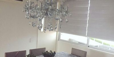 Moderno y amplio apartamento en piso alto con hermosa vista al rio, ubicado en conjunto residencial cerrado de tres torres, con fachada en ladrillos, cercano a Pricemart, Homecenter, universidades, colegios, centros comerciales, supermercados, rodeado de vías de fácil acceso. El conjunto cuenta con todas las amenidades para vivir en familia, elegante recepción, vigilancia 24 horas, piscinas, zonas verdes, senderos, salón social, gimnasio, terrazas, zona infantil, cancha de futbol, salón de juegos, parque para mascotas, dos ascensores por torre, el apartamento se distingue por sus amplios y ventilados espacios, pisos en mármol, consta de sala, comedor, amplio balcón, baño social, estudio, moderna cocina, área de labores, alcoba y baño de servicio, tres alcobas,  alcoba principal con baño y vestier, doble parqueadero cubierto en sótano y deposito, agendemos cita.. Te va a encantar!