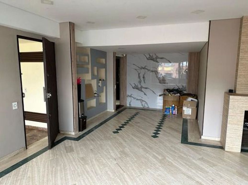 Apartamento de 7 alcobas en venta en Teusaquillo, Bogotá, 250 m² · foto 3 de 12