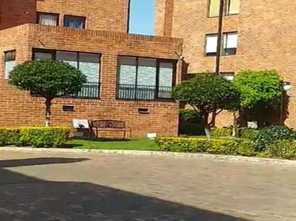 Apartamento de 4 alcobas en venta en Rincon Del Norte, Bogotá, 78 m² · foto 2 de 20