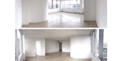 Oficina de 35 m2 en arriendo, ubicada en un cuarto piso del sector Paloquemao, el edificio cuenta con varias oficinas de distintos tamaños, el sector cuenta con varios parqueaderos, cerca a importantes entidades como el DAS, transito, juzgados penales, fiscalia, notaria, cerca a estacion de transmilenio, cerca a centro comercial.

Contactanos para mas informacion.
