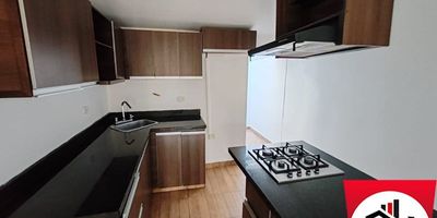 ¡Descubre tu nuevo hogar en La Estrella! 
Con amplias ventanas que permiten el ingreso de luz natural durante todo el día, sus amplios y diáfanos ambientes te harán disfrutar de cada espacio. 
La cocina open plan, totalmente equipada, es el lugar ideal para pasar momentos en familia o con amigos preparando deliciosos platos. 
Cercano a colegios, restaurantes y transporte público, podrás desarrollar tu día a día con total comodidad. 
¡Sumérgete en la vida de barrio y disfruta de todo lo que La Estrella tiene para ofrecerte!