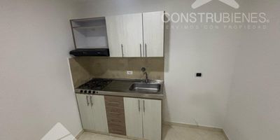Apartaestudio en Arriendo - Envigado, Sector AlcaláSi buscas comodidad y ubicación, este apartaestudio es ideal para ti. Está en Envigado, sector Alcalá, en el primer piso interno, con un área de 35 metros cuadrados.Cuenta con 1 alcoba, 1 baño, clóset, zona de ropas .Ubicación estratégica, cerca de Viva Envigado y del parque principal, con fácil acceso a transporte público, comercios y todo lo que necesitas.
Para más información, contáctanos.
