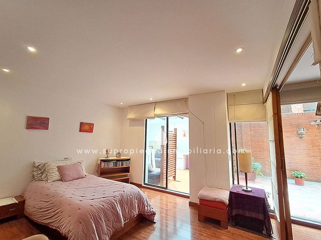 Apartamento de 3 alcobas en venta en Los Rosales, Bogotá, 194 m² · foto 17 de 20