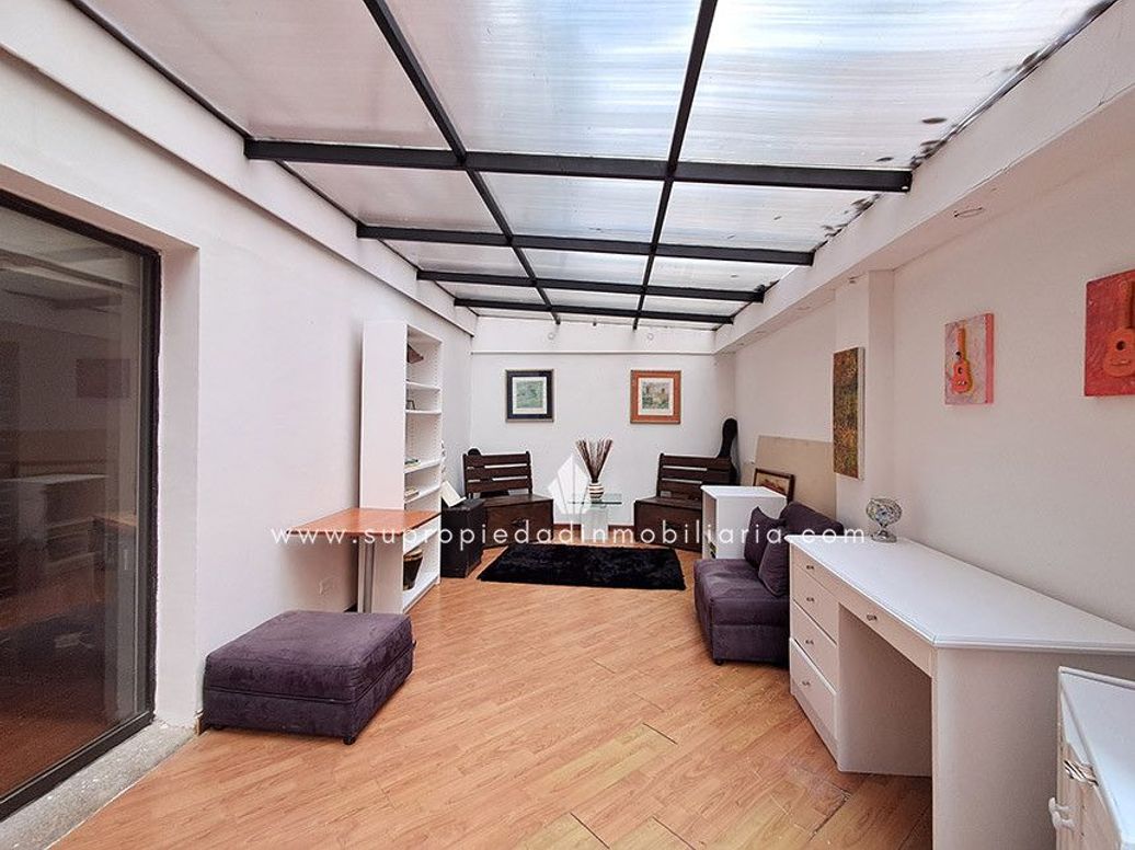 Apartamento de 3 alcobas en venta en Los Rosales, Bogotá, 194 m² · foto 18 de 20