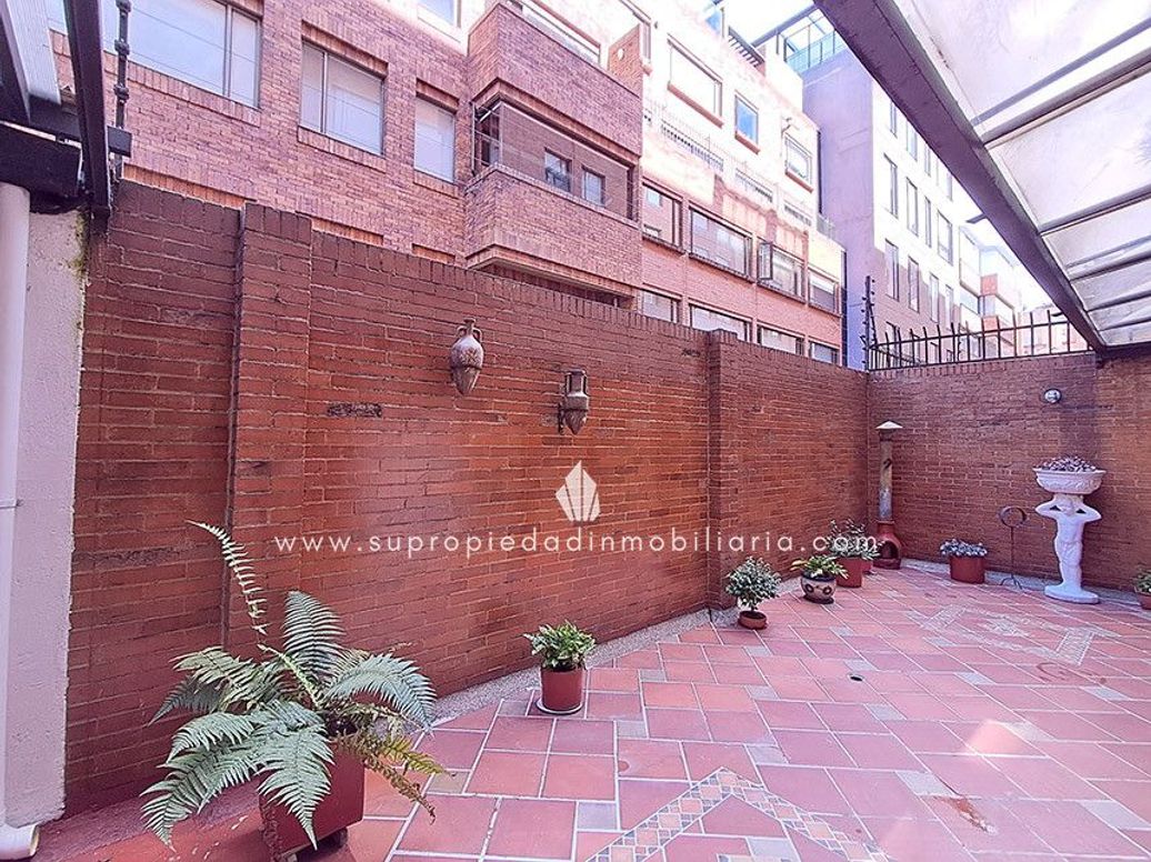 Apartamento de 3 alcobas en venta en Los Rosales, Bogotá, 194 m² · foto 9 de 20