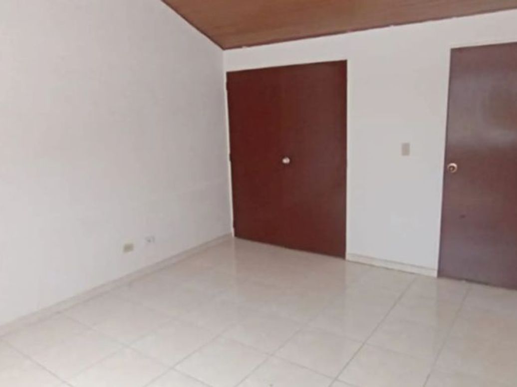 Casa de 4 alcobas en venta en Prado Veraniego Sur, Bogotá, 291 m² · foto 4 de 14