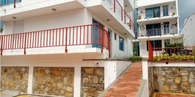 Hermoso Apartaestudio Duplex en venta, en la Mesa Cundinamarca.


 58 m2
 Duplez
 1 Habitacion de 22 m2
 2 Baños
 Sala
 Comedor
 Cocina integral
 Zona de lavanderia
 Balcon


Hermoso duplex, ideal para el descanzo y comodidad de familia pequeñas. contactanos para mas informacion
