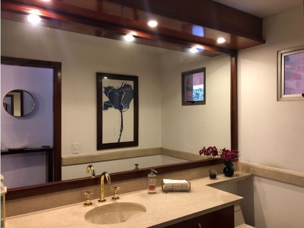 Casa de 6 alcobas en venta en Suba Naranjos, Bogotá, 737 m² · foto 2 de 20