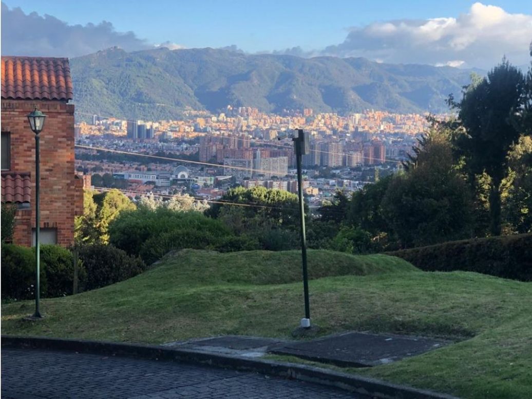 Casa de 6 alcobas en venta en Suba Naranjos, Bogotá, 737 m² · foto 11 de 20