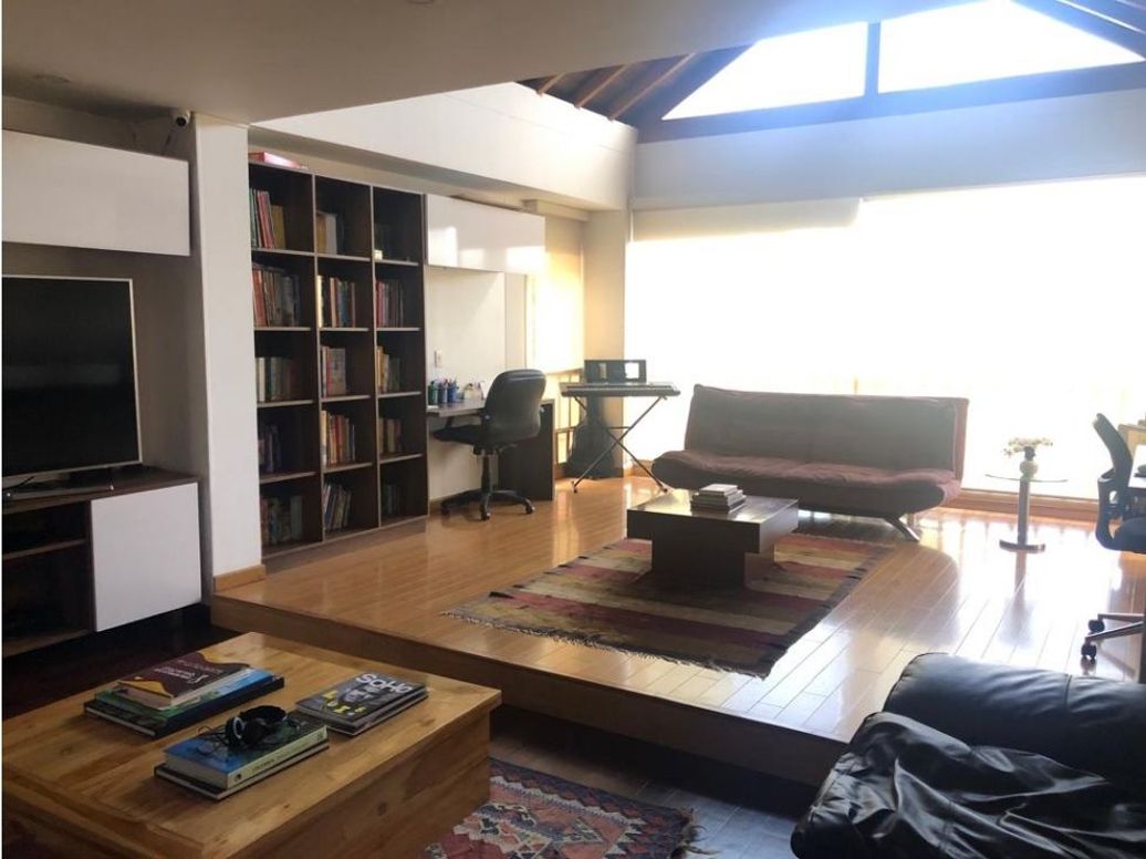 Casa de 6 alcobas en venta en Suba Naranjos, Bogotá, 737 m² · foto 3 de 20